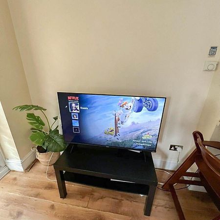 Lovely 1 Bedroom Flat In West Kensington Central London, Shepherd'S Bush Exterior photo