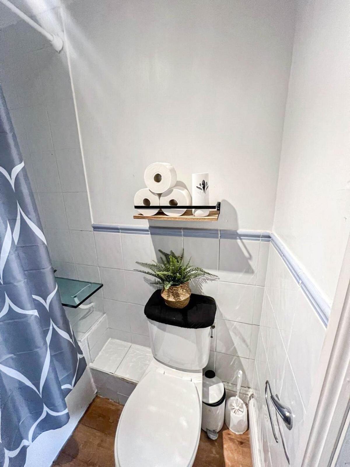 Lovely 1 Bedroom Flat In West Kensington Central London, Shepherd'S Bush Exterior photo